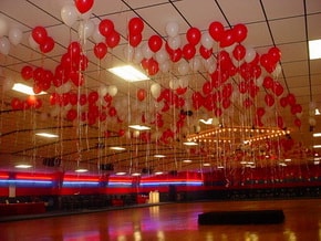 200 adet parti fiyonklu tavan u�an balonu